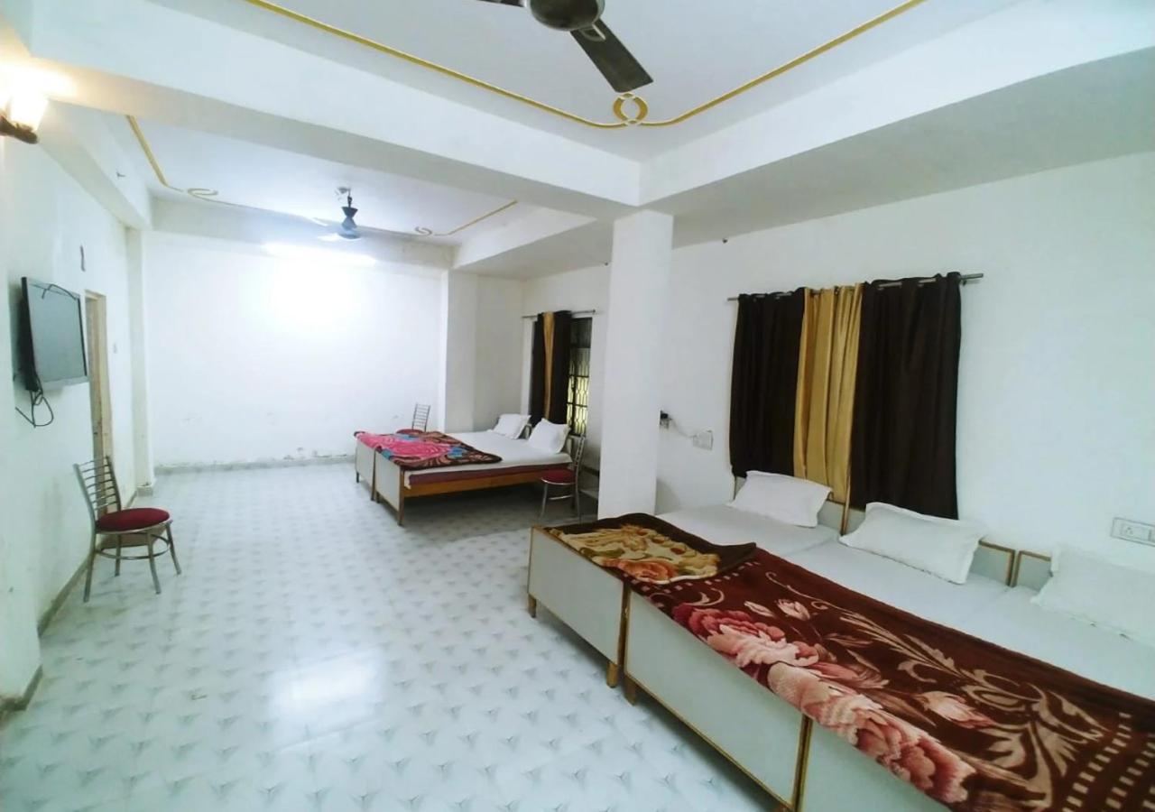 Hotel Roshan Varanasi Exterior foto