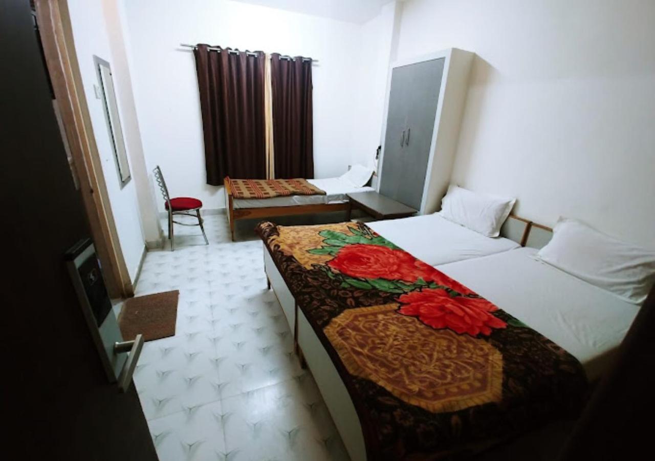Hotel Roshan Varanasi Exterior foto