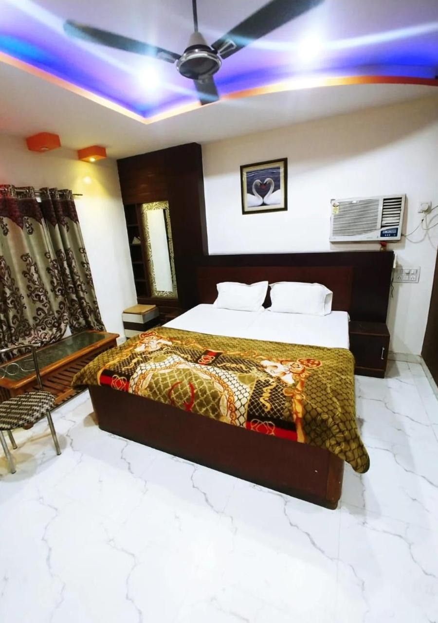 Hotel Roshan Varanasi Exterior foto