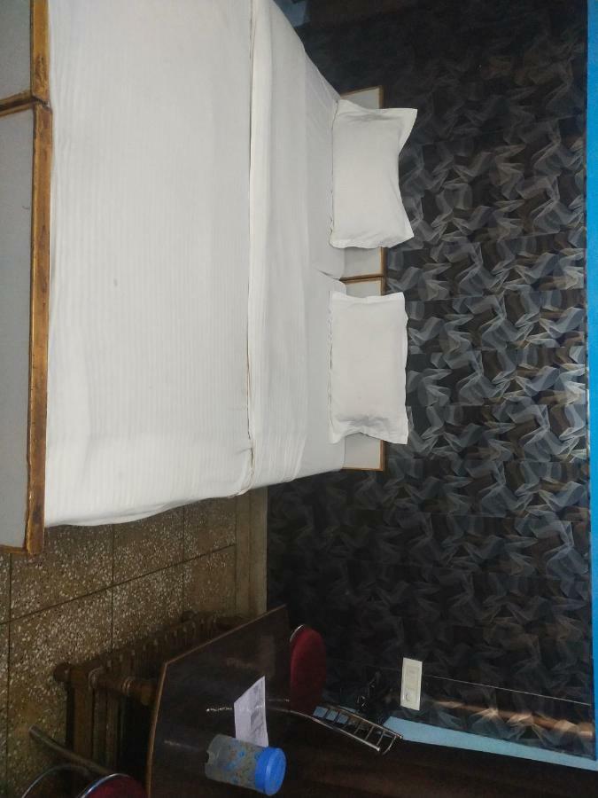 Hotel Roshan Varanasi Exterior foto